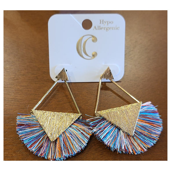 C - Hypoallergenic Triangle Earrings (Boucles d'oreilles triangle hypoallergéniques)