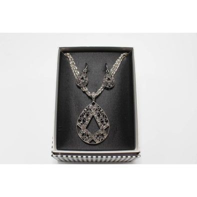 Mixit - Silver Filigree Marcasite Necklace & Earring Set (Ensemble de collier et de boucles d'oreilles en argent filigrane)